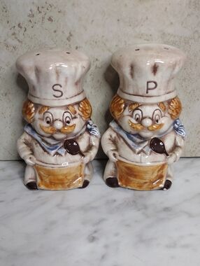 Vintage Treasure Craft USA Food Chef Salt and Pepper Shaker Set with Stoppers